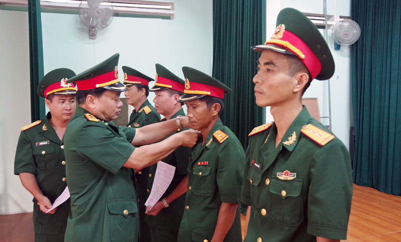 Military rank of a professional officer under Vietnamese law