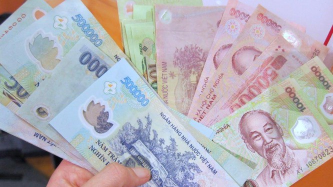 How to identify fake Vietnamese polymer money?