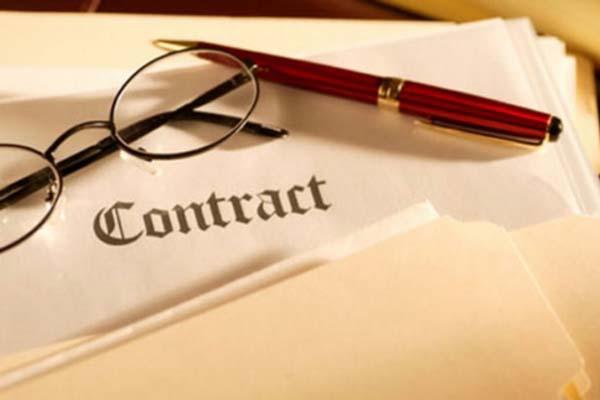 Is it possible to sign a contract via email in Vietnam?