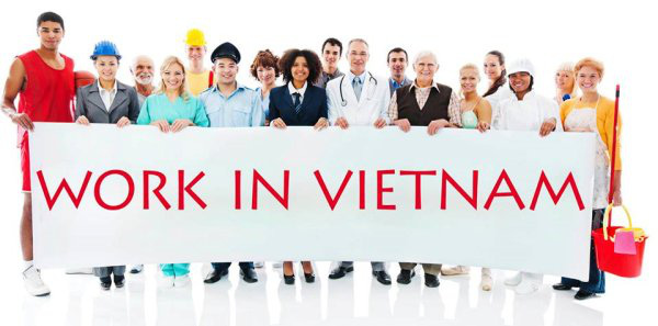 Can foreigners extend their work permit when the passport has expired in Vietnam?