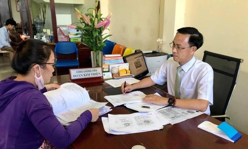 Do I have to notarize papers at the notary's office in Vietnam?