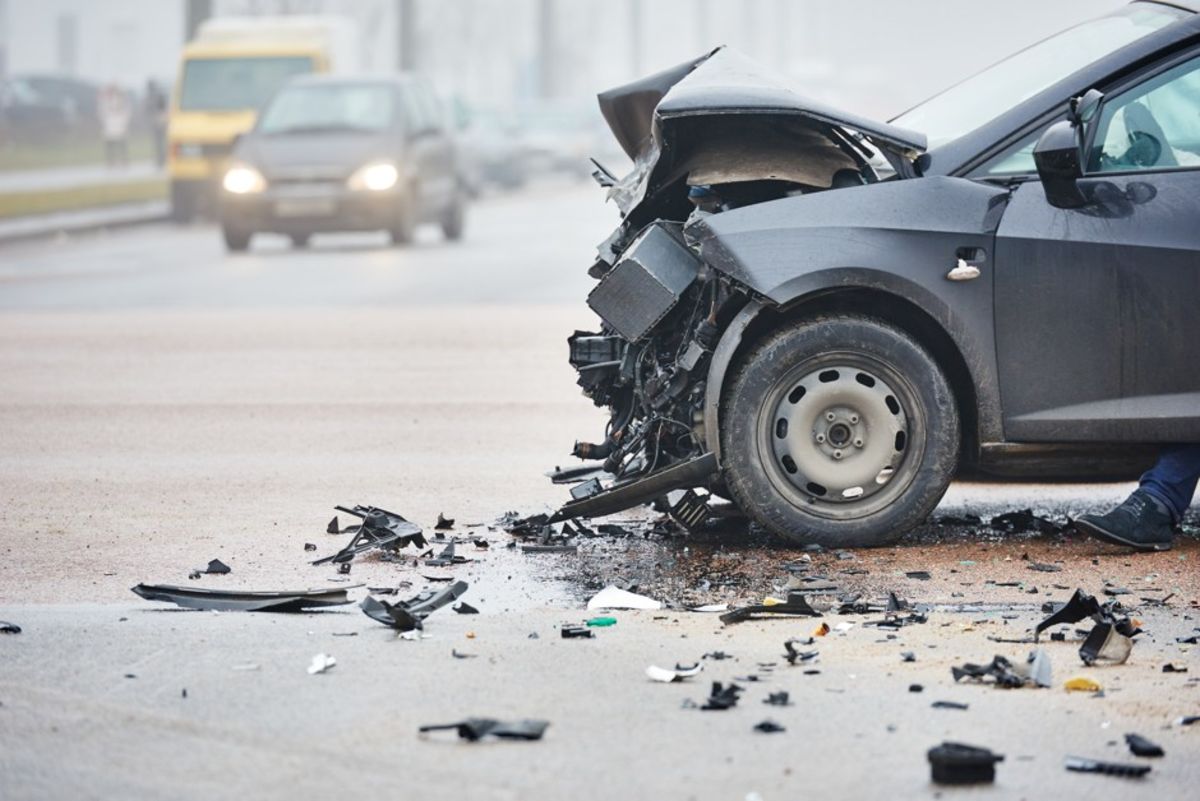 Responsibility of car owner when driver cause accident in Vietnam
