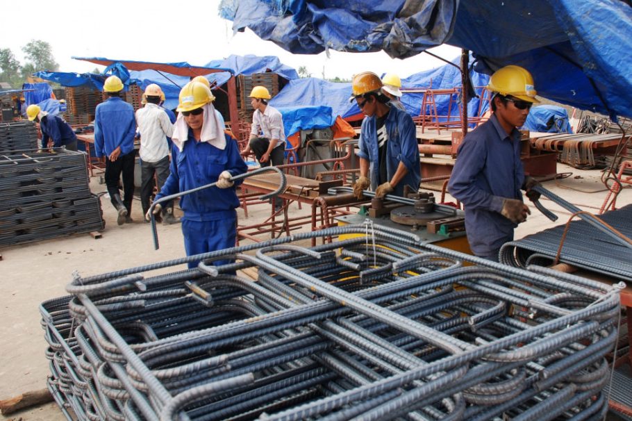 Construction material purchase and sale contract in Vietnam