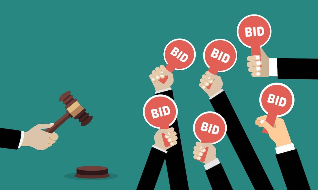 Is it possible to join an expert group with a bidding certificate in accordance with Vietnamese law?