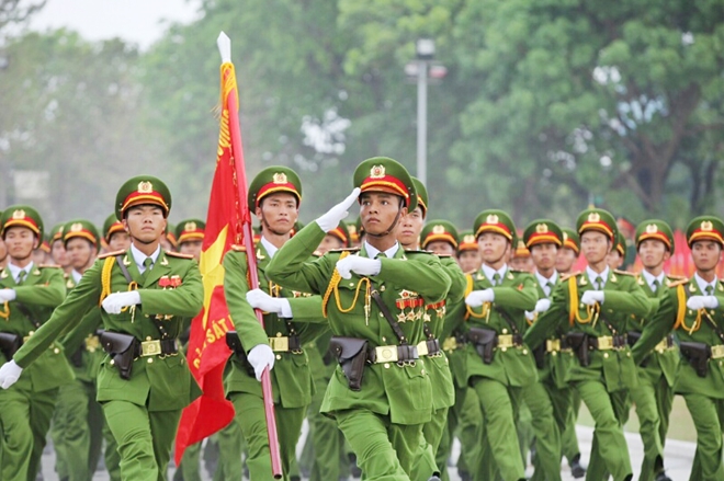 What policy does the Vietnam state have for the police army
