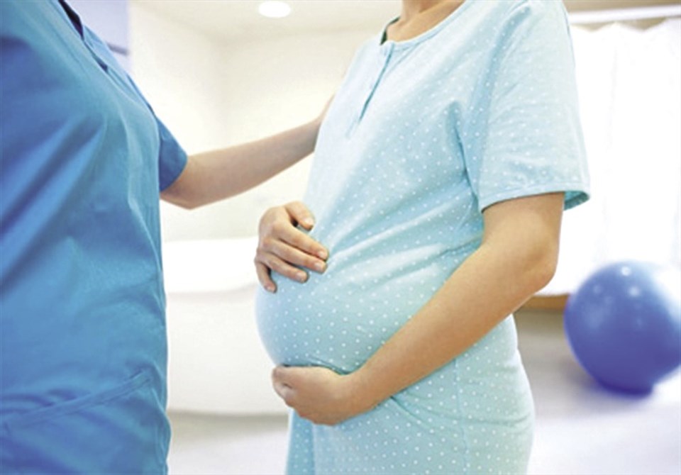 Is it legal for employees to get pregnant while working at the company?