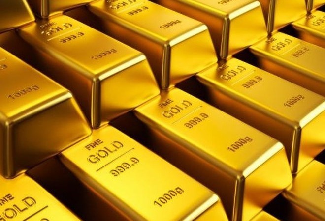 Is it possible to use gold bars to pay for land purchases in accordance with Vietnamese law?