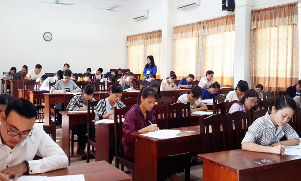 Management of public employees in Vietnam