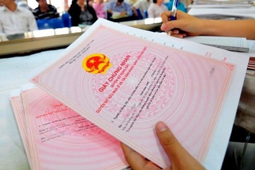 Redo the red book when the area changes in Vietnam