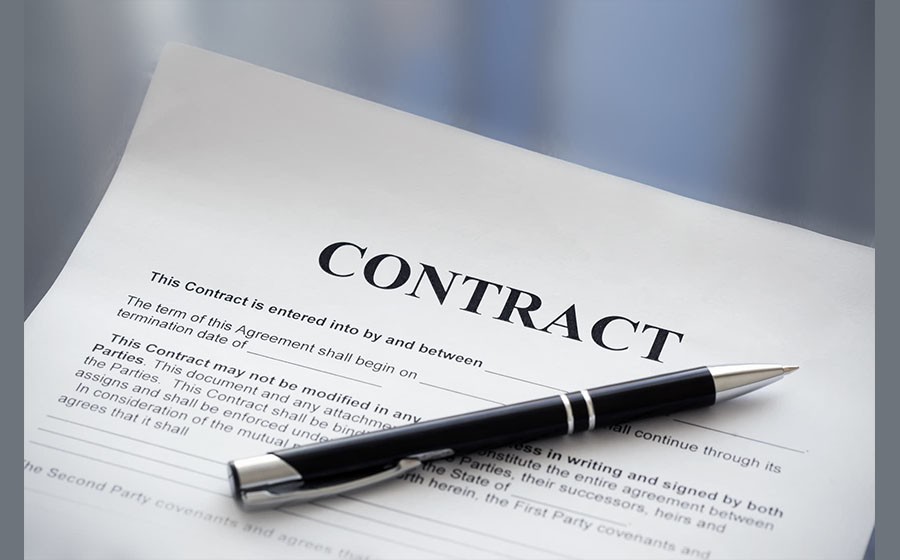 What content should an employment contract contain in Vietnam?