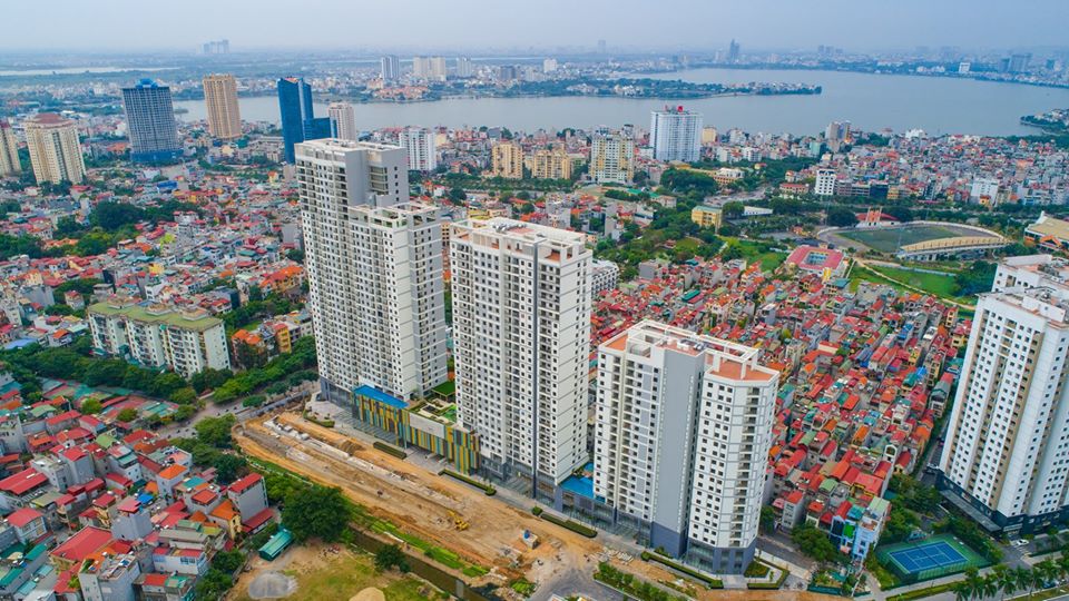 Demolition of apartment buildings for renovation or reconstruction in Vietnam