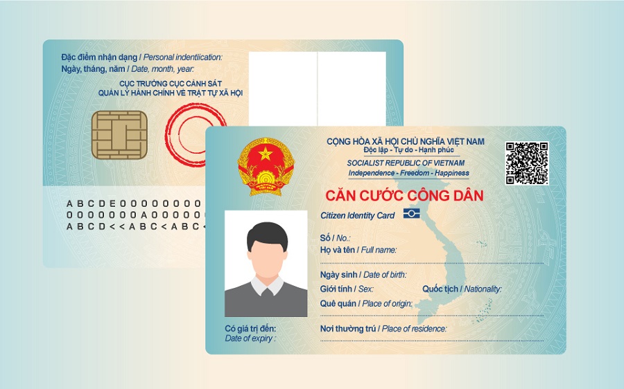 What content does a citizen ID card with a chip include in Vietnam?